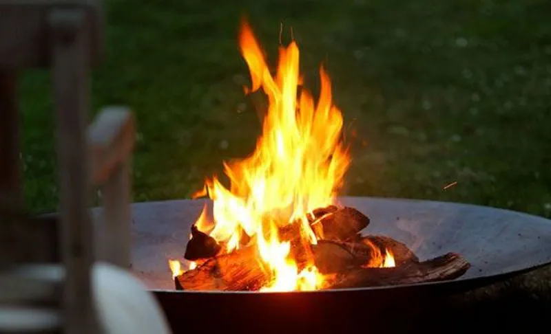 هیزم برای آتشدان هیزمی