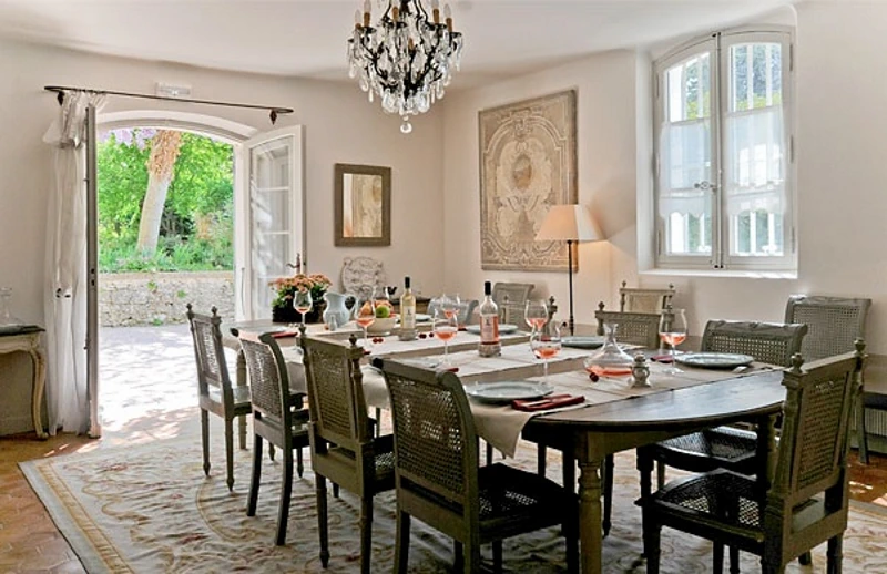 10 ایده برای میز ناهارخوری باغ و ویلا 1 میز ناهارخوری باغ و ویلا